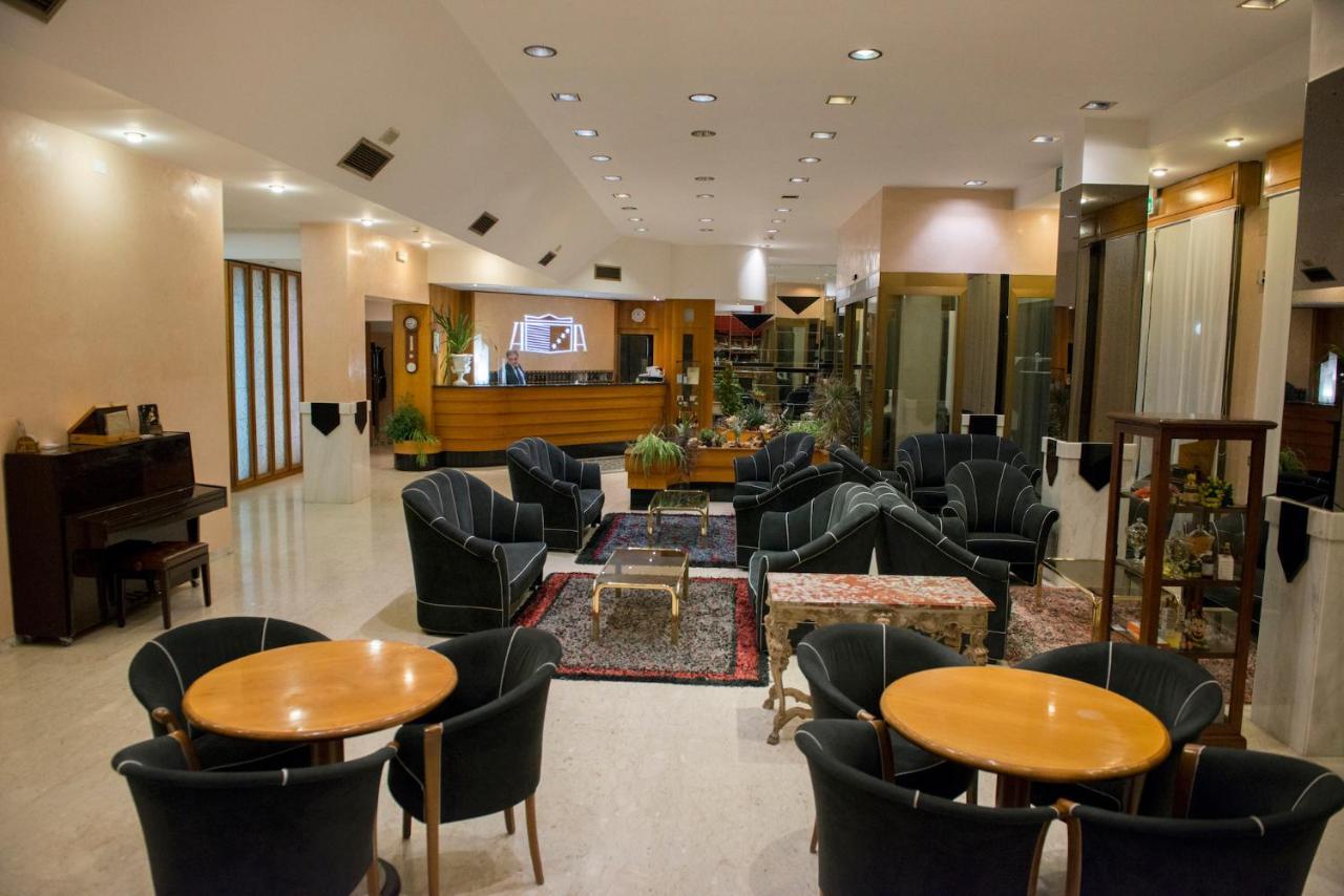 Grand Hotel Ambasciatori Wellness & Spa Chianciano Terme Dış mekan fotoğraf