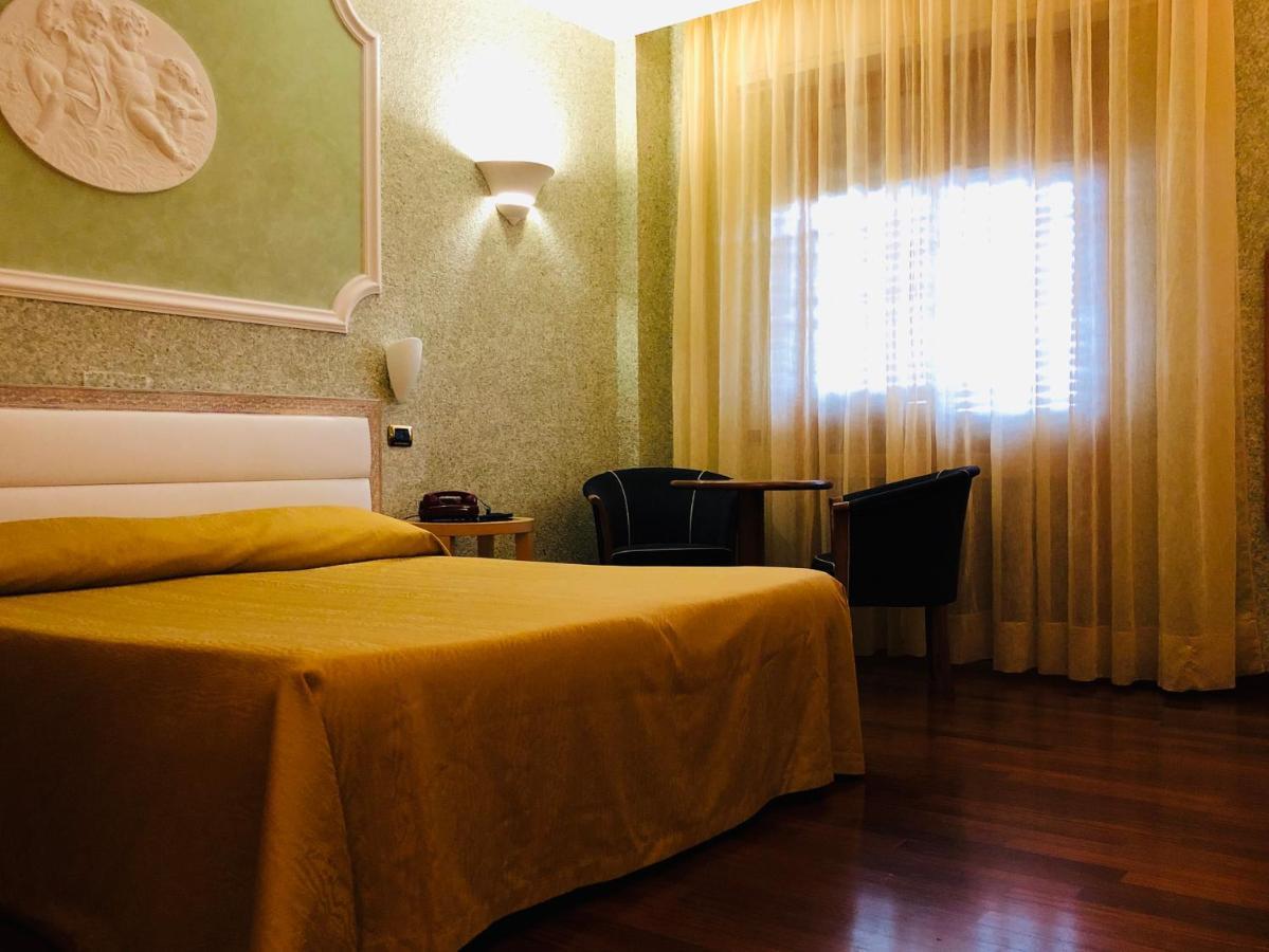 Grand Hotel Ambasciatori Wellness & Spa Chianciano Terme Dış mekan fotoğraf