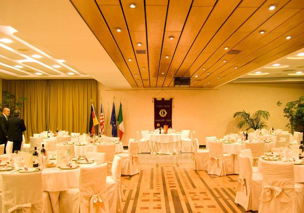 Grand Hotel Ambasciatori Wellness & Spa Chianciano Terme Restoran fotoğraf